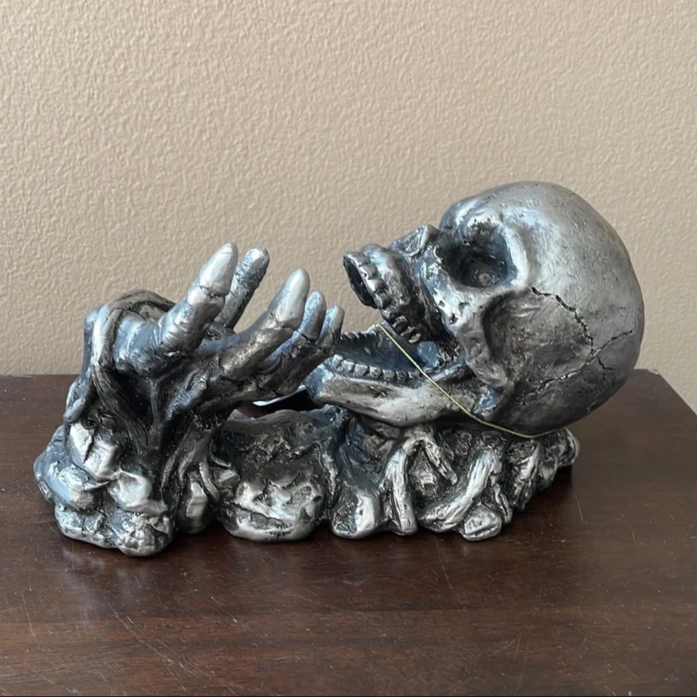 New Halloween Skull wine Bottle Holder - Picture 2 of 6